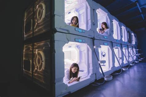 hong kong capsule hotels